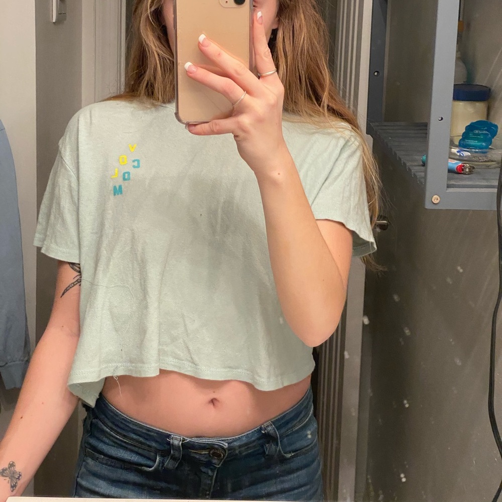 Cropped Volcom T-Shirt